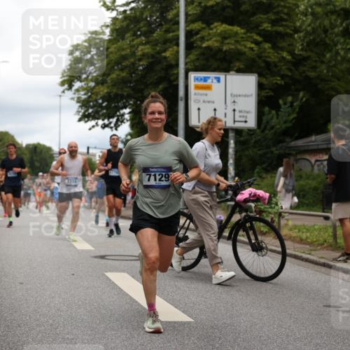 29.06.2025 - hella hamburg halbmarathon Yannick Fuchs http://msf.ph/oto/8256398 29.06.2025 10:48:20 20KM 1410, 1442, 1549, 1815, 2432, 3177, 3310, 3861, 3898, 4299, 6082, 6084, 6260, 6356, 6581, 6723, 6994, 7129, 7973, 8223, 8772, 8798, 9012, 9060, 9227, 10040, 10263, 10266, 11009, 11499, 11789, 12213, 12362, 12489, 13147, 13869, 14026, 14660, 14818, 15113, 15156, 15169, 15408, 15524, 16092, 16574, 16623, 16750, 17740, 17765, 18450, 18759, 19177 meine-sportfotos.de