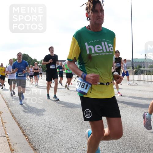 29.06.2025 - hella hamburg halbmarathon Lena Gebhardt http://msf.ph/oto/8256432 29.06.2025 09:56:53 Lombardsbrücke 1381, 1460, 1496, 1537, 1628, 1657, 1783, 1833, 1877, 2013, 2025, 2058, 2074, 2082, 2111, 2208, 2340, 2378, 2396, 2771, 2839, 2869, 2878, 2953, 2996, 3093, 3256, 3296, 3310, 3575, 3652, 3791, 4065, 4377, 4404, 4635, 4711, 4726, 4770, 4833, 4897, 5008, 5169, 5194, 5319, 5744, 5839, 5978, 6033, 6286, 6377, 6511, 6512, 6561, 6562, 6631, 7176, 7177, 7383, 7475, 7918, 8112, 8261, 8313, 8361, 8572, 8587, 8618, 8651, 8661, 8710, 8813, 8863, 8921, 8930, 9060, 9082, 9497, 9597, 9638 meine-sportfotos.de
