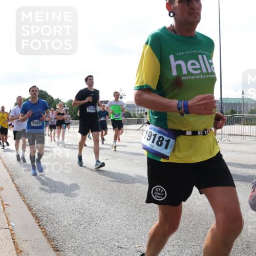 29.06.2025 - hella hamburg halbmarathon Lena Gebhardt http://msf.ph/oto/8256485 29.06.2025 09:56:53 Lombardsbrücke 1381, 1460, 1496, 1537, 1628, 1657, 1783, 1833, 1877, 2013, 2025, 2058, 2074, 2082, 2111, 2208, 2340, 2378, 2396, 2771, 2839, 2869, 2878, 2953, 2996, 3093, 3256, 3296, 3310, 3575, 3652, 3791, 4065, 4377, 4404, 4635, 4711, 4726, 4770, 4833, 4897, 5008, 5169, 5194, 5319, 5744, 5839, 5978, 6033, 6286, 6377, 6511, 6512, 6561, 6562, 6631, 7176, 7177, 7383, 7475, 7918, 8112, 8261, 8313, 8361, 8572, 8587, 8618, 8651, 8661, 8710, 8813, 8863, 8921, 8930, 9060, 9082, 9497, 9597, 9638 meine-sportfotos.de