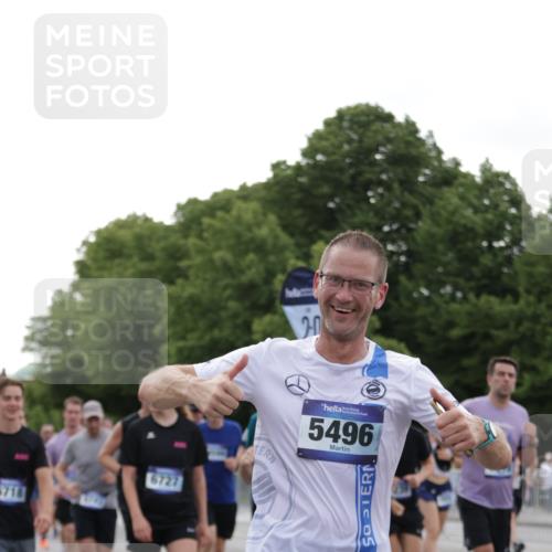 29.06.2025 - hella hamburg halbmarathon Jannik Wohlers http://msf.ph/oto/8256503 29.06.2025 10:31:45 Lombardsbrücke 1311, 1987, 2349, 2943, 3022, 3707, 3752, 3778, 3822, 4314, 4365, 4605, 4924, 5496, 5601, 5658, 5743, 6218, 6252, 7135, 7239, 7295, 7344, 7535, 7570, 7695, 7789, 7816, 8175, 8538, 9125, 9206, 10248, 10924, 11168, 11462, 12136, 12319, 12755, 12936, 13026, 13959, 13960, 14029, 14099, 14105, 14191, 14494, 14599, 15471, 15987, 16200, 17958, 18369, 18931 meine-sportfotos.de