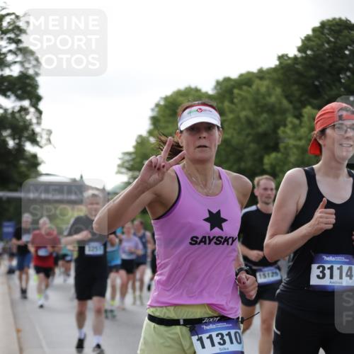 29.06.2025 - hella hamburg halbmarathon Jannik Wohlers http://msf.ph/oto/8256539 29.06.2025 09:57:32 Lombardsbrücke 1094, 1258, 1320, 1321, 1335, 1563, 1870, 2138, 2397, 2448, 2612, 2946, 3058, 3091, 3114, 3251, 5032, 5305, 5672, 5775, 6355, 6356, 6569, 6580, 6585, 6628, 6754, 6776, 7065, 7134, 7478, 7509, 7646, 7952, 7976, 8176, 8973, 9065, 9145, 9163, 9214, 9227, 9835, 10860, 11208, 11310, 11757, 11789, 12155, 12224, 12662, 12961, 13047, 14300, 14638, 14865, 15061, 15125, 15134, 15426, 15496, 15712, 15915, 16008, 16009, 16320, 16563, 16750, 16980, 17530 meine-sportfotos.de