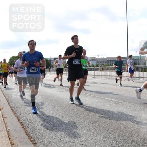 29.06.2025 - hella hamburg halbmarathon Lena Gebhardt http://msf.ph/oto/8256756 29.06.2025 09:56:54 Lombardsbrücke 1381, 1460, 1496, 1537, 1628, 1657, 1783, 1833, 1877, 2013, 2025, 2058, 2074, 2082, 2111, 2208, 2340, 2378, 2396, 2771, 2839, 2869, 2878, 2953, 2996, 3093, 3256, 3296, 3310, 3575, 3652, 3791, 4065, 4377, 4404, 4635, 4711, 4726, 4770, 4833, 4897, 5008, 5169, 5194, 5319, 5744, 5839, 5978, 6033, 6286, 6377, 6561, 6562, 6631, 7176, 7177, 7259, 7383, 7475, 7918, 8112, 8261, 8313, 8361, 8572, 8587, 8618, 8651, 8661, 8710, 8813, 8863, 8921, 8930, 9060, 9082, 9497, 9597, 9638 meine-sportfotos.de