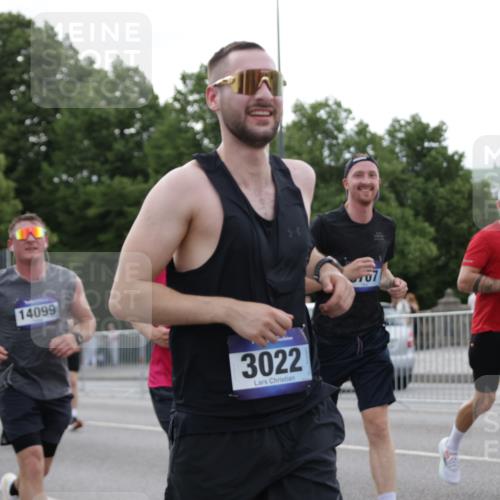 29.06.2025 - hella hamburg halbmarathon Jannik Wohlers http://msf.ph/oto/8256840 29.06.2025 10:31:53 Lombardsbrücke 1987, 2349, 2943, 3022, 3365, 3707, 3778, 3822, 4314, 4365, 4605, 4857, 4924, 5496, 5658, 5743, 6218, 6252, 7135, 7239, 7468, 7535, 7570, 8124, 8127, 8175, 8303, 8787, 8840, 8914, 8993, 9125, 9206, 9706, 9765, 10248, 10828, 10924, 11168, 11225, 11362, 11462, 11787, 11972, 12136, 12443, 12864, 12936, 13284, 13423, 13959, 13960, 14029, 14099, 14105, 14159, 14191, 14494, 14599, 14788, 15086, 15088, 15120, 15147, 15364, 15471, 15569, 15987, 17958 meine-sportfotos.de