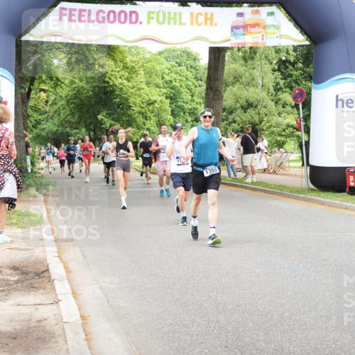 29.06.2025 - hella hamburg halbmarathon MichiJ http://msf.ph/oto/8256926 29.06.2025 10:52:53 Zwischen KM18-KM19 1355, 3994, 11416, 11887, 13566, 17347, 18732 meine-sportfotos.de