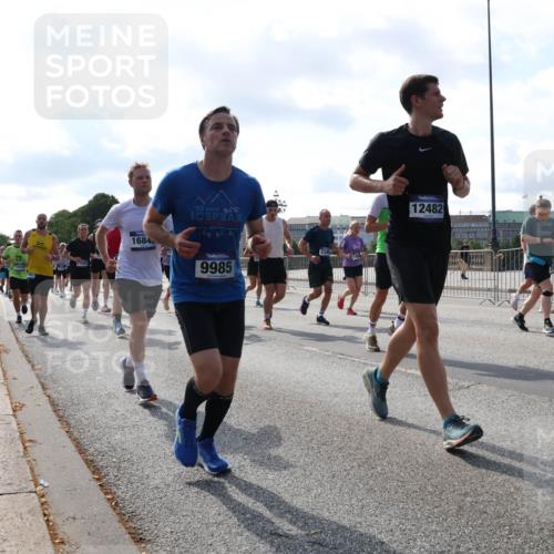 29.06.2025 - hella hamburg halbmarathon Lena Gebhardt http://msf.ph/oto/8257029 29.06.2025 09:56:55 Lombardsbrücke 1327, 1381, 1460, 1496, 1537, 1628, 1657, 1783, 1833, 1877, 2013, 2025, 2058, 2074, 2082, 2111, 2208, 2340, 2378, 2396, 2771, 2839, 2869, 2878, 2953, 2996, 3093, 3296, 3310, 3575, 3652, 3791, 4065, 4377, 4404, 4635, 4711, 4726, 4770, 4833, 4897, 5008, 5169, 5194, 5319, 5744, 5839, 6033, 6286, 6377, 6561, 6562, 6631, 7176, 7177, 7259, 7383, 7475, 7918, 8112, 8261, 8313, 8361, 8572, 8587, 8618, 8651, 8661, 8710, 8813, 8863, 8921, 8930, 9060, 9082, 9497, 9597, 9638 meine-sportfotos.de