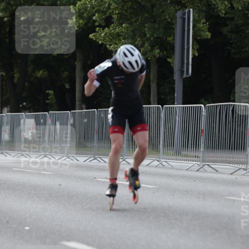 29.06.2025 - hella hamburg halbmarathon Jannik Wohlers http://msf.ph/oto/8257043 29.06.2025 08:49:03 Lombardsbrücke  meine-sportfotos.de