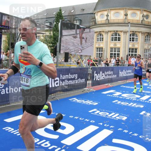 29.06.2025 - hella hamburg halbmarathon Michael Strokosch http://msf.ph/oto/8257052 29.06.2025 10:50:57 Ziel 1466, 2207, 3654, 3947, 4839, 5018, 7052, 7369, 8205, 8572, 10215, 10750, 11551, 13687, 15362, 15395, 15643, 16285, 18182 meine-sportfotos.de