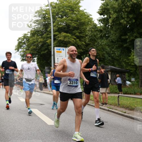 29.06.2025 - hella hamburg halbmarathon Yannick Fuchs http://msf.ph/oto/8257100 29.06.2025 10:48:23 20KM 1410, 1815, 2432, 3177, 3310, 3861, 3898, 4189, 6082, 6084, 6260, 6356, 6581, 6723, 6994, 7129, 7973, 8223, 8449, 8698, 8772, 8798, 9012, 9060, 9227, 10040, 10263, 10266, 11009, 11499, 11789, 12213, 12362, 12489, 13147, 13297, 13869, 14026, 14660, 14818, 15113, 15156, 15169, 15408, 15524, 15879, 16092, 16574, 16623, 16750, 17740, 17765, 18759, 19177 meine-sportfotos.de