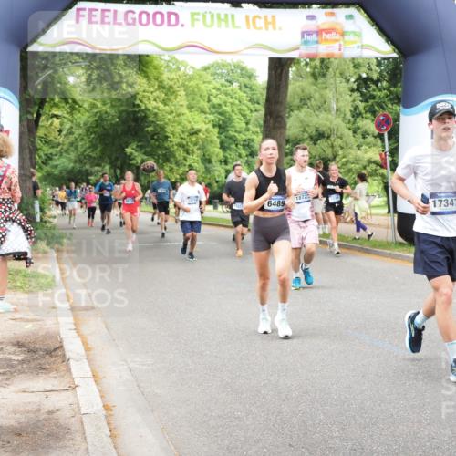 29.06.2025 - hella hamburg halbmarathon MichiJ http://msf.ph/oto/8257104 29.06.2025 10:52:56 Zwischen KM18-KM19 1355, 3994, 6489, 11416, 11887, 11917, 17347, 18721 meine-sportfotos.de