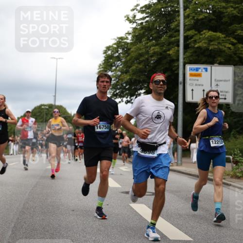 29.06.2025 - hella hamburg halbmarathon Yannick Fuchs http://msf.ph/oto/8257160 29.06.2025 10:48:23 20KM 1410, 1815, 2432, 3177, 3310, 3861, 3898, 4189, 6082, 6084, 6260, 6356, 6581, 6723, 6994, 7129, 7973, 8223, 8449, 8698, 8772, 8798, 9012, 9060, 9227, 10040, 10263, 10266, 11009, 11499, 11789, 12213, 12362, 12489, 13147, 13297, 13869, 14026, 14660, 14818, 15113, 15156, 15169, 15408, 15524, 15879, 16092, 16574, 16623, 16750, 17740, 17765, 18759, 19177 meine-sportfotos.de