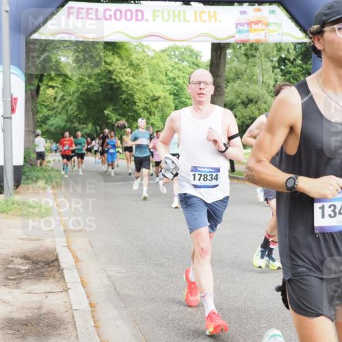 29.06.2025 - hella hamburg halbmarathon MichiJ http://msf.ph/oto/8257202 29.06.2025 10:29:32 Zwischen KM18-KM19 1800, 3618, 4205, 4634, 4893, 5014, 5026, 6152, 7284, 7796, 8074, 8122, 8358, 8966, 9711, 12385, 13268, 13483, 13667, 16249, 16599, 17486, 17724, 17834 meine-sportfotos.de