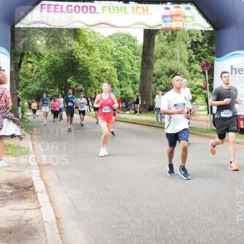 29.06.2025 - hella hamburg halbmarathon MichiJ http://msf.ph/oto/8257303 29.06.2025 10:52:58 Zwischen KM18-KM19 1249, 1355, 3994, 6489, 11917, 17347, 17866, 18721, 18754 meine-sportfotos.de