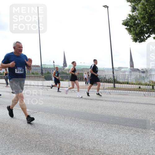 29.06.2025 - hella hamburg halbmarathon Lena Gebhardt http://msf.ph/oto/8257341 29.06.2025 10:34:23 Lombardsbrücke 1025, 1417, 1672, 1705, 1787, 2023, 2265, 2412, 2464, 2482, 2496, 2510, 2511, 2526, 2801, 2933, 3145, 3340, 3345, 3420, 3829, 3848, 4479, 4540, 4807, 4824, 4826, 5561, 5584, 5609, 6034, 6105, 6171, 6329, 6364, 6571, 6574, 6843, 7324, 7329, 7386, 7644, 7733, 8277, 8349, 8705, 8965, 9164, 9379, 9448, 10335, 10360, 10564, 10674, 11872, 12164, 13957, 15477, 16238, 16311, 16390, 16682, 16919, 17230, 18158, 18941 meine-sportfotos.de