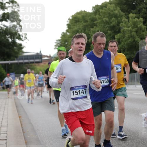 29.06.2025 - hella hamburg halbmarathon Jannik Wohlers http://msf.ph/oto/8257380 29.06.2025 10:32:02 Lombardsbrücke 1199, 1640, 3022, 3365, 3653, 3707, 3778, 4365, 4857, 5783, 5871, 5941, 6228, 6312, 6315, 7468, 7702, 8124, 8127, 8175, 8303, 8625, 8787, 8840, 8914, 8993, 9125, 9206, 9706, 9765, 10002, 10354, 10624, 10828, 10924, 11205, 11225, 11362, 11787, 11972, 12443, 12864, 13284, 13335, 13423, 13960, 14099, 14159, 14494, 14788, 14888, 15071, 15086, 15088, 15120, 15147, 15364, 15569, 15847, 15987, 16187 meine-sportfotos.de