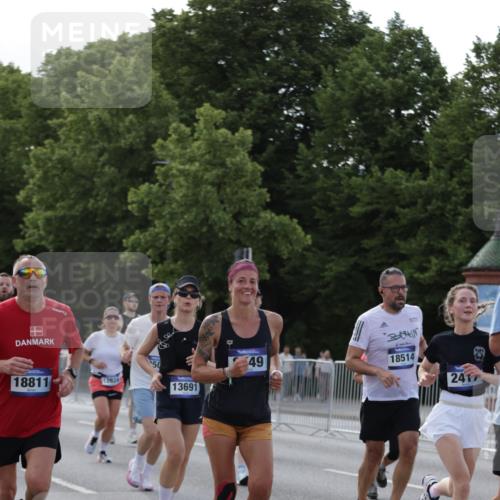 29.06.2025 - hella hamburg halbmarathon Jannik Wohlers http://msf.ph/oto/8257474 29.06.2025 09:57:43 Lombardsbrücke 1034, 1179, 1190, 1258, 1335, 2070, 2138, 2397, 2417, 2612, 2636, 2711, 3091, 3251, 4814, 5093, 5672, 6164, 6580, 6754, 7065, 7409, 7509, 7646, 7724, 7896, 8449, 8508, 8689, 9065, 9145, 9163, 11217, 11310, 11416, 11607, 11757, 11789, 11791, 12224, 12624, 12662, 13033, 13047, 13691, 14571, 14638, 15061, 15125, 15915, 16563, 17176, 17321, 17415, 17530, 17825, 18514, 18810, 18811 meine-sportfotos.de