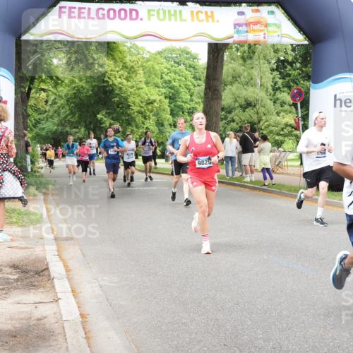 29.06.2025 - hella hamburg halbmarathon MichiJ http://msf.ph/oto/8257499 29.06.2025 10:52:59 Zwischen KM18-KM19 1249, 1355, 6489, 9829, 11917, 17347, 17836, 17866, 18721, 18754 meine-sportfotos.de