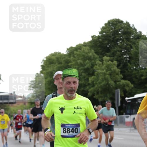 29.06.2025 - hella hamburg halbmarathon Jannik Wohlers http://msf.ph/oto/8257607 29.06.2025 10:32:03 Lombardsbrücke 1199, 1640, 3365, 3653, 3707, 3778, 4365, 4857, 5783, 5871, 5941, 6228, 6312, 6315, 7468, 7633, 7702, 8124, 8127, 8175, 8303, 8625, 8787, 8840, 8914, 8993, 9125, 9206, 9706, 9765, 10002, 10354, 10624, 10828, 11205, 11225, 11362, 11787, 11972, 12443, 12864, 13284, 13335, 13423, 14099, 14159, 14494, 14788, 14888, 15071, 15086, 15088, 15120, 15147, 15364, 15569, 15847, 15987, 16187, 18069 meine-sportfotos.de