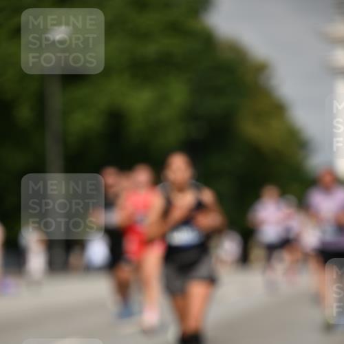 29.06.2025 - hella hamburg halbmarathon Dr. Thomas Lammeyer http://msf.ph/oto/8257703 29.06.2025 10:14:35 Kennedybrücke 1052, 1186, 1456, 1548, 1781, 5182, 5653, 5806, 7058, 8561, 8685, 9150, 9829 meine-sportfotos.de
