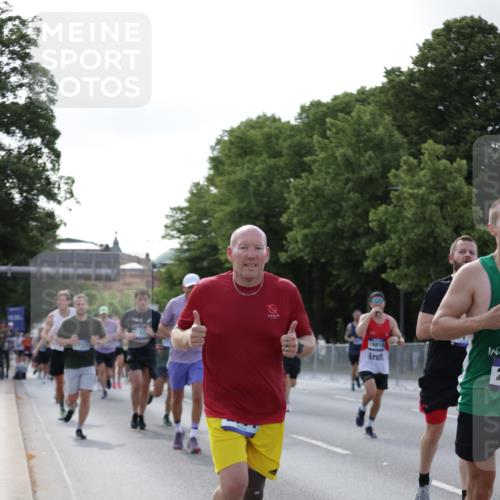 29.06.2025 - hella hamburg halbmarathon Jannik Wohlers http://msf.ph/oto/8257805 29.06.2025 09:57:45 Lombardsbrücke 1034, 1179, 1190, 1258, 1335, 2034, 2070, 2138, 2397, 2417, 2612, 2636, 2711, 3091, 3251, 4814, 4903, 5093, 5672, 6164, 6580, 6754, 7065, 7409, 7509, 7724, 7896, 8449, 8508, 8590, 8689, 9057, 9065, 9145, 9163, 9656, 11217, 11416, 11607, 11757, 11789, 11791, 12224, 12624, 12662, 13033, 13047, 13691, 14571, 14638, 15061, 15125, 16563, 17176, 17321, 17415, 17825, 18514, 18810, 18811 meine-sportfotos.de