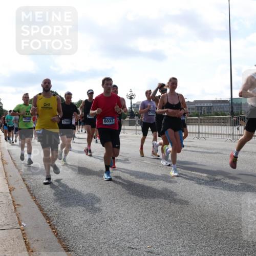 29.06.2025 - hella hamburg halbmarathon Lena Gebhardt http://msf.ph/oto/8257821 29.06.2025 09:56:56 Lombardsbrücke 1327, 1381, 1460, 1496, 1537, 1628, 1657, 1783, 1833, 1877, 2013, 2025, 2058, 2074, 2082, 2111, 2208, 2340, 2378, 2396, 2771, 2839, 2869, 2878, 2996, 3093, 3296, 3310, 3575, 3652, 3791, 4065, 4377, 4404, 4635, 4711, 4726, 4770, 4833, 4897, 5008, 5169, 5194, 5319, 5744, 5839, 6033, 6286, 6377, 6561, 6562, 6631, 7176, 7177, 7259, 7383, 7475, 7918, 8112, 8261, 8313, 8361, 8572, 8587, 8618, 8651, 8661, 8710, 8813, 8863, 8921, 8930, 9060, 9082, 9497, 9597, 9638 meine-sportfotos.de