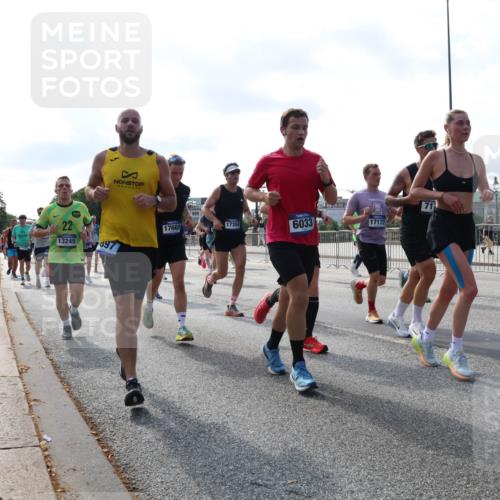 29.06.2025 - hella hamburg halbmarathon Lena Gebhardt http://msf.ph/oto/8257913 29.06.2025 09:56:57 Lombardsbrücke 1327, 1381, 1460, 1496, 1537, 1628, 1657, 1783, 1833, 1877, 2013, 2025, 2058, 2074, 2082, 2111, 2208, 2340, 2378, 2396, 2771, 2839, 2869, 2878, 2996, 3093, 3310, 3575, 3652, 3791, 4065, 4377, 4404, 4635, 4711, 4726, 4770, 4833, 4897, 5008, 5169, 5194, 5319, 5744, 5839, 6033, 6286, 6377, 6561, 6562, 6631, 7176, 7177, 7259, 7383, 7475, 7918, 8112, 8261, 8313, 8361, 8572, 8587, 8618, 8651, 8661, 8710, 8813, 8863, 8921, 8930, 9060, 9082, 9497, 9597, 9638 meine-sportfotos.de