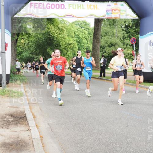 29.06.2025 - hella hamburg halbmarathon MichiJ http://msf.ph/oto/8257965 29.06.2025 10:29:37 Zwischen KM18-KM19 3618, 4634, 4893, 5007, 5014, 8074, 8358, 9358, 10978, 11062, 11922, 13268, 14555, 15164, 16599, 16816, 17834, 18399 meine-sportfotos.de