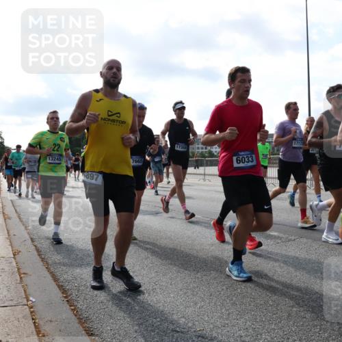 29.06.2025 - hella hamburg halbmarathon Lena Gebhardt http://msf.ph/oto/8258036 29.06.2025 09:56:57 Lombardsbrücke 1327, 1381, 1460, 1496, 1537, 1628, 1657, 1783, 1833, 1877, 2013, 2025, 2058, 2074, 2082, 2111, 2208, 2340, 2378, 2396, 2771, 2839, 2869, 2878, 2996, 3093, 3310, 3575, 3652, 3791, 4065, 4377, 4404, 4635, 4711, 4726, 4770, 4833, 4897, 5008, 5169, 5194, 5319, 5744, 5839, 6033, 6286, 6377, 6561, 6562, 6631, 7176, 7177, 7259, 7383, 7475, 7918, 8112, 8261, 8313, 8361, 8572, 8587, 8618, 8651, 8661, 8710, 8813, 8863, 8921, 8930, 9060, 9082, 9497, 9597, 9638 meine-sportfotos.de