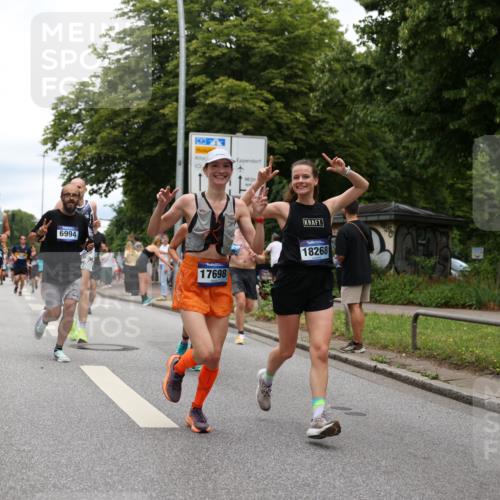 29.06.2025 - hella hamburg halbmarathon Yannick Fuchs http://msf.ph/oto/8258057 29.06.2025 10:48:29 20KM 1327, 1410, 1496, 1815, 2474, 2771, 3041, 3177, 3310, 3791, 3794, 3861, 3898, 3945, 4189, 4231, 6082, 6084, 6356, 6443, 6581, 6723, 6994, 8223, 8449, 8698, 8772, 8798, 9012, 9060, 9227, 10191, 10192, 10263, 10266, 11499, 11747, 12186, 12213, 12362, 12489, 13297, 13869, 14036, 14592, 14638, 14660, 14818, 14948, 15113, 15156, 15169, 15408, 15524, 15879, 16092, 16574, 16750, 17740, 17765, 18759, 19177 meine-sportfotos.de