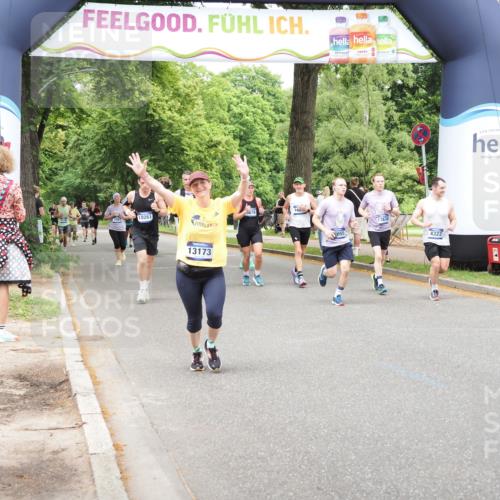 29.06.2025 - hella hamburg halbmarathon MichiJ http://msf.ph/oto/8258097 29.06.2025 10:53:10 Zwischen KM18-KM19 1781, 4227, 4322, 4499, 5951, 8402, 8926, 10389, 13173, 15678, 17077, 17638, 17880, 18178, 18655 meine-sportfotos.de
