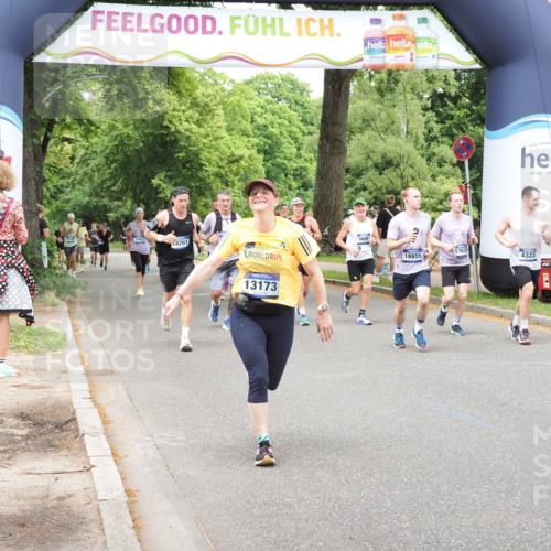29.06.2025 - hella hamburg halbmarathon MichiJ http://msf.ph/oto/8258148 29.06.2025 10:53:10 Zwischen KM18-KM19 1781, 4227, 4322, 4499, 5951, 8402, 8926, 10389, 13173, 15678, 17077, 17638, 17880, 18178, 18655 meine-sportfotos.de
