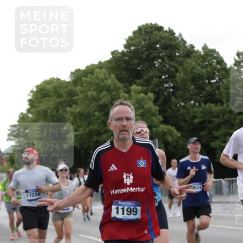 29.06.2025 - hella hamburg halbmarathon Jannik Wohlers http://msf.ph/oto/8258247 29.06.2025 10:32:09 Lombardsbrücke 1199, 1640, 3365, 3653, 3660, 3670, 4857, 5783, 5871, 5941, 6228, 6312, 6315, 7308, 7309, 7468, 7531, 7633, 7702, 7749, 7750, 8127, 8303, 8625, 8840, 8914, 8993, 9010, 9188, 9706, 9765, 10002, 10013, 10048, 10203, 10277, 10354, 10470, 10624, 10770, 11205, 11248, 11972, 12443, 12470, 12864, 13335, 13423, 14159, 14301, 14788, 14888, 15071, 15086, 15088, 15147, 15171, 15364, 15569, 15847, 15997, 16129, 16187, 16898, 16999, 17167, 18069, 18706 meine-sportfotos.de