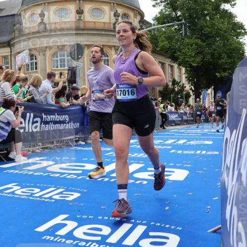 29.06.2025 - hella hamburg halbmarathon Strokosch-Dieckow http://msf.ph/oto/8258269 29.06.2025 10:42:34 Ziel 1209, 1353, 1700, 1735, 1962, 4235, 7116, 7448, 7508, 7734, 9371, 9534, 13446, 13483, 16295, 16333, 17000, 17016, 17733, 18275, 18632, 18680 meine-sportfotos.de