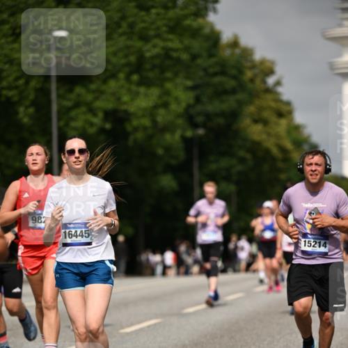 29.06.2025 - hella hamburg halbmarathon Dr. Thomas Lammeyer http://msf.ph/oto/8258298 29.06.2025 10:14:37 Kennedybrücke 1052, 1186, 1548, 1781, 5182, 5653, 5806, 7058, 8561, 8685, 9150, 9829 meine-sportfotos.de