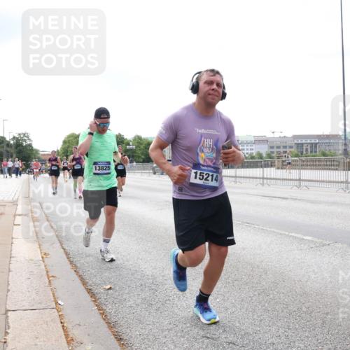 29.06.2025 - hella hamburg halbmarathon Lena Gebhardt http://msf.ph/oto/8258361 29.06.2025 10:10:50 Lombardsbrücke 1166, 1186, 1573, 1781, 2868, 4287, 4389, 5440, 5653, 5990, 5991, 7250, 7271, 7370, 7685, 8561, 9169, 9681, 9816, 9829, 11180, 11355, 11887, 11904, 11905, 12008, 12426, 12556, 12571, 12629, 12790, 12836, 13588, 13594, 13825, 13901, 14022, 14270, 14679, 14822, 15009, 15214, 15409, 16166, 16344, 16808, 17500, 17532, 17730, 18949, 19023 meine-sportfotos.de