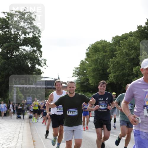 29.06.2025 - hella hamburg halbmarathon Jannik Wohlers http://msf.ph/oto/8258533 29.06.2025 09:57:48 Lombardsbrücke 1034, 1179, 1190, 1258, 1335, 1815, 2034, 2070, 2138, 2417, 2636, 2711, 3091, 4814, 4903, 5093, 5672, 6164, 6272, 6754, 6897, 7065, 7409, 7509, 7724, 7856, 7896, 8154, 8449, 8508, 8590, 8689, 9012, 9057, 9065, 9145, 9163, 9562, 9656, 10084, 11217, 11416, 11607, 11757, 11789, 11791, 12624, 12662, 13033, 13691, 14571, 14678, 15061, 16213, 16563, 17176, 17321, 17415, 17825, 18514, 18799, 18810, 18811 meine-sportfotos.de