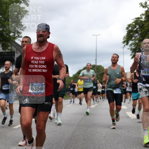 29.06.2025 - hella hamburg halbmarathon Yannick Fuchs http://msf.ph/oto/8258663 29.06.2025 10:48:30 20KM 1327, 1410, 1496, 1815, 2474, 2771, 3041, 3177, 3310, 3791, 3794, 3861, 3898, 3945, 4189, 4231, 6082, 6084, 6356, 6443, 6581, 6723, 6994, 8223, 8449, 8514, 8698, 8772, 8798, 9012, 9060, 9227, 10191, 10192, 10263, 10266, 11499, 11747, 12186, 12213, 12362, 12489, 13297, 13869, 14036, 14592, 14638, 14660, 14818, 14948, 15113, 15156, 15169, 15408, 15524, 15879, 16092, 16574, 16750, 17740, 17765, 18759, 19177 meine-sportfotos.de