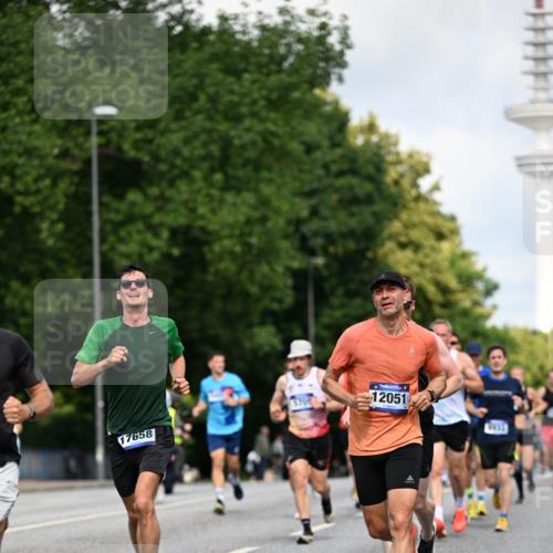 29.06.2025 - hella hamburg halbmarathon Dr. Thomas Lammeyer http://msf.ph/oto/8258780 29.06.2025 09:51:58 Kennedybrücke 1290, 1505, 1710, 2399, 2714, 2767, 3480, 4359, 5307, 5554, 5709, 6993, 7152, 7154, 7884, 8571, 8933, 9403, 10404, 10793, 10852 meine-sportfotos.de