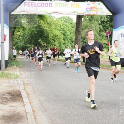 29.06.2025 - hella hamburg halbmarathon MichiJ http://msf.ph/oto/8258860 29.06.2025 10:29:41 Zwischen KM18-KM19 1136, 2675, 4380, 5007, 9358, 9885, 10978, 11062, 11922, 12365, 14555, 15164, 16816, 18399 meine-sportfotos.de