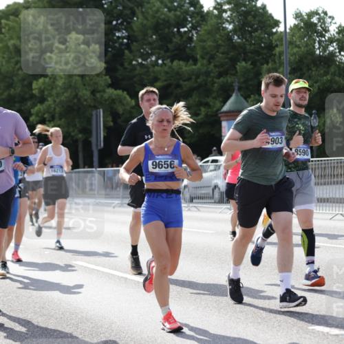 29.06.2025 - hella hamburg halbmarathon Jannik Wohlers http://msf.ph/oto/8258901 29.06.2025 09:57:53 Lombardsbrücke 1034, 1179, 1190, 1815, 2034, 2070, 2417, 2636, 2656, 2711, 3041, 3859, 4814, 4903, 5093, 5721, 6164, 6272, 6897, 7409, 7509, 7724, 7856, 7896, 8154, 8311, 8449, 8508, 8590, 8689, 8825, 9012, 9057, 9562, 9656, 10084, 11217, 11416, 11607, 11791, 11870, 12624, 13033, 13691, 14323, 14365, 14571, 14626, 14678, 16213, 16409, 16653, 16879, 16924, 17176, 17321, 17415, 17825, 18514, 18551, 18799, 18810, 18811, 18867, 19244 meine-sportfotos.de