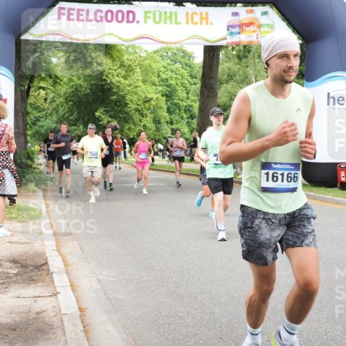 29.06.2025 - hella hamburg halbmarathon MichiJ http://msf.ph/oto/8258922 29.06.2025 10:53:18 Zwischen KM18-KM19 1790, 3461, 4286, 4782, 7485, 16099, 16166, 17638, 17880, 18261 meine-sportfotos.de