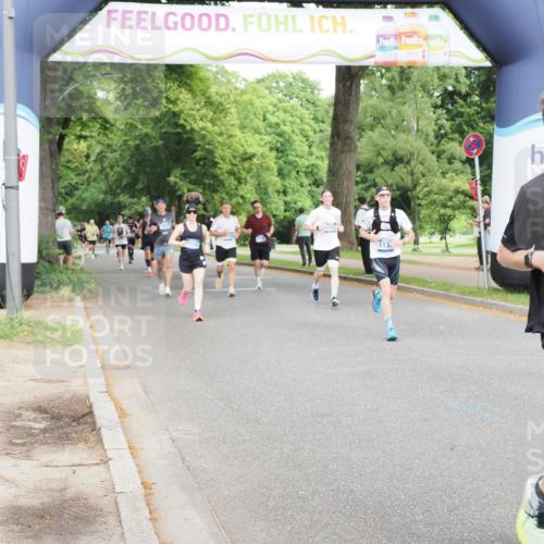 29.06.2025 - hella hamburg halbmarathon MichiJ http://msf.ph/oto/8258932 29.06.2025 10:29:41 Zwischen KM18-KM19 1136, 2675, 4380, 5007, 9358, 9885, 10978, 11062, 11922, 12365, 14555, 15164, 16816, 18399 meine-sportfotos.de