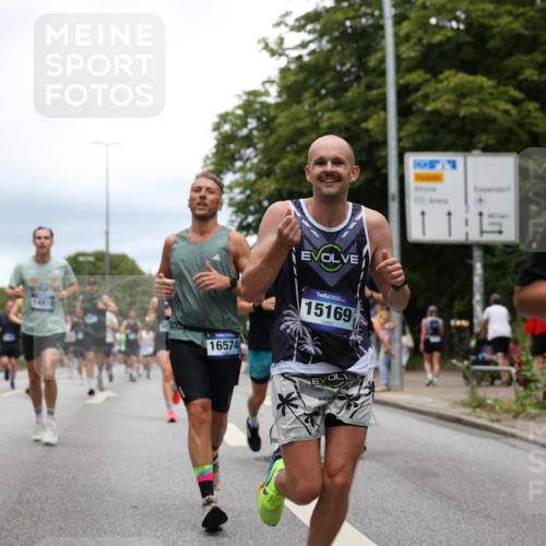29.06.2025 - hella hamburg halbmarathon Yannick Fuchs http://msf.ph/oto/8258935 29.06.2025 10:48:31 20KM 1327, 1410, 1496, 1815, 2474, 2771, 3041, 3177, 3310, 3791, 3794, 3861, 3945, 4189, 4231, 4938, 6082, 6084, 6356, 6443, 6581, 6723, 6994, 8223, 8449, 8514, 8698, 8772, 8798, 9012, 9060, 9227, 10191, 10192, 10263, 10266, 11333, 11499, 11747, 12186, 12362, 12489, 13297, 13869, 14036, 14175, 14592, 14638, 14660, 14818, 14948, 15113, 15156, 15169, 15408, 15524, 15879, 16092, 16574, 16750, 17740, 17765, 19177 meine-sportfotos.de