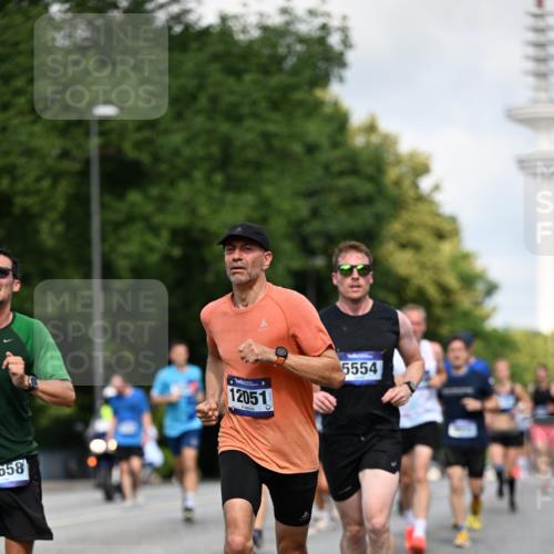 29.06.2025 - hella hamburg halbmarathon Dr. Thomas Lammeyer http://msf.ph/oto/8258965 29.06.2025 09:51:59 Kennedybrücke 1290, 1505, 1710, 2399, 2714, 2767, 3480, 4359, 5307, 5554, 5709, 6993, 7152, 7154, 7884, 8571, 8933, 9403, 10404, 10852 meine-sportfotos.de