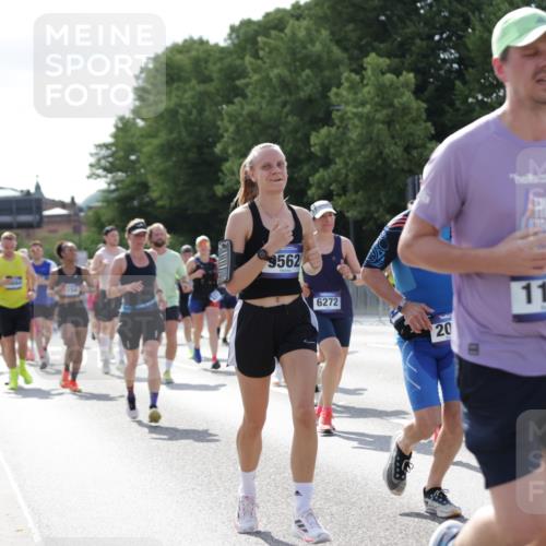 29.06.2025 - hella hamburg halbmarathon Jannik Wohlers http://msf.ph/oto/8259000 29.06.2025 09:57:54 Lombardsbrücke 1034, 1179, 1190, 1815, 2034, 2070, 2417, 2636, 2656, 2711, 3041, 3859, 4814, 4903, 5093, 5721, 6164, 6272, 6433, 6897, 7409, 7724, 7856, 7896, 8154, 8311, 8449, 8508, 8590, 8689, 8825, 9012, 9057, 9562, 9656, 10084, 11217, 11416, 11607, 11791, 11870, 12624, 13033, 13691, 14323, 14365, 14571, 14626, 14678, 14805, 14845, 15914, 16213, 16409, 16653, 16879, 16924, 17176, 17321, 17415, 17825, 18514, 18551, 18799, 18810, 18811, 18867, 19244 meine-sportfotos.de