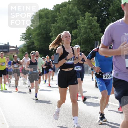 29.06.2025 - hella hamburg halbmarathon Jannik Wohlers http://msf.ph/oto/8259030 29.06.2025 09:57:54 Lombardsbrücke 1034, 1179, 1190, 1815, 2034, 2070, 2417, 2636, 2656, 2711, 3041, 3859, 4814, 4903, 5093, 5721, 6164, 6272, 6433, 6897, 7409, 7724, 7856, 7896, 8154, 8311, 8449, 8508, 8590, 8689, 8825, 9012, 9057, 9562, 9656, 10084, 11217, 11416, 11607, 11791, 11870, 12624, 13033, 13691, 14323, 14365, 14571, 14626, 14678, 14805, 14845, 15914, 16213, 16409, 16653, 16879, 16924, 17176, 17321, 17415, 17825, 18514, 18551, 18799, 18810, 18811, 18867, 19244 meine-sportfotos.de