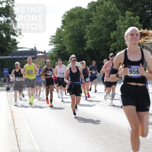 29.06.2025 - hella hamburg halbmarathon Jannik Wohlers http://msf.ph/oto/8259067 29.06.2025 09:57:55 Lombardsbrücke 1034, 1179, 1190, 1815, 2034, 2070, 2417, 2636, 2656, 2711, 3041, 3859, 4814, 4903, 5093, 5721, 6164, 6272, 6433, 6897, 7409, 7724, 7856, 7896, 8154, 8311, 8449, 8508, 8590, 8689, 8825, 9012, 9057, 9562, 9656, 10084, 11217, 11416, 11607, 11791, 11870, 12624, 12761, 13033, 13691, 14323, 14365, 14571, 14626, 14678, 14805, 14845, 15914, 16213, 16409, 16653, 16879, 16924, 17176, 17321, 17415, 17825, 18514, 18551, 18799, 18810, 18811, 18867, 19244 meine-sportfotos.de