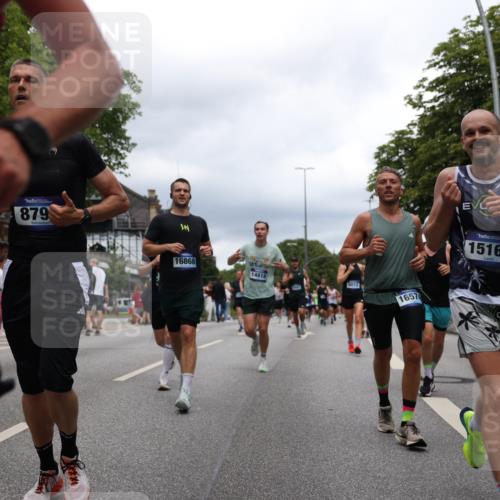 29.06.2025 - hella hamburg halbmarathon Yannick Fuchs http://msf.ph/oto/8259074 29.06.2025 10:48:31 20KM 1327, 1410, 1496, 1815, 2474, 2771, 3041, 3177, 3310, 3791, 3794, 3861, 3945, 4189, 4231, 4938, 6082, 6084, 6356, 6443, 6581, 6723, 6994, 8223, 8449, 8514, 8698, 8772, 8798, 9012, 9060, 9227, 10191, 10192, 10263, 10266, 11333, 11499, 11747, 12186, 12362, 12489, 13297, 13869, 14036, 14175, 14592, 14638, 14660, 14818, 14948, 15113, 15156, 15169, 15408, 15524, 15879, 16092, 16574, 16750, 17740, 17765, 19177 meine-sportfotos.de