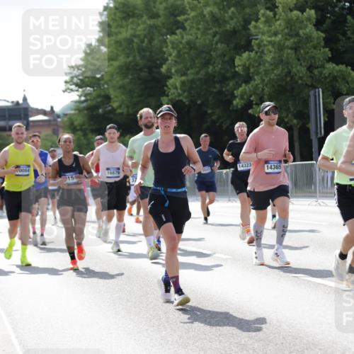 29.06.2025 - hella hamburg halbmarathon Jannik Wohlers http://msf.ph/oto/8259100 29.06.2025 09:57:55 Lombardsbrücke 1034, 1179, 1190, 1815, 2034, 2070, 2417, 2636, 2656, 2711, 3041, 3859, 4814, 4903, 5093, 5721, 6164, 6272, 6433, 6897, 7409, 7724, 7856, 7896, 8154, 8311, 8449, 8508, 8590, 8689, 8825, 9012, 9057, 9562, 9656, 10084, 11217, 11416, 11607, 11791, 11870, 12624, 12761, 13033, 13691, 14323, 14365, 14571, 14626, 14678, 14805, 14845, 15914, 16213, 16409, 16653, 16879, 16924, 17176, 17321, 17415, 17825, 18514, 18551, 18799, 18810, 18811, 18867, 19244 meine-sportfotos.de