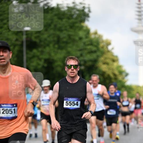 29.06.2025 - hella hamburg halbmarathon Dr. Thomas Lammeyer http://msf.ph/oto/8259101 29.06.2025 09:52:00 Kennedybrücke 1290, 1505, 1710, 2399, 2714, 3480, 4359, 5307, 5554, 5709, 6993, 7152, 7154, 7884, 8121, 8571, 8933, 9403, 10404, 10852 meine-sportfotos.de