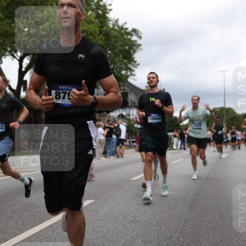 29.06.2025 - hella hamburg halbmarathon Yannick Fuchs http://msf.ph/oto/8259219 29.06.2025 10:48:31 20KM 1327, 1410, 1496, 1815, 2474, 2771, 3041, 3177, 3310, 3791, 3794, 3861, 3945, 4189, 4231, 4938, 6082, 6084, 6356, 6443, 6581, 6723, 6994, 8223, 8449, 8514, 8698, 8772, 8798, 9012, 9060, 9227, 10191, 10192, 10263, 10266, 11333, 11499, 11747, 12186, 12362, 12489, 13297, 13869, 14036, 14175, 14592, 14638, 14660, 14818, 14948, 15113, 15156, 15169, 15408, 15524, 15879, 16092, 16574, 16750, 17740, 17765, 19177 meine-sportfotos.de